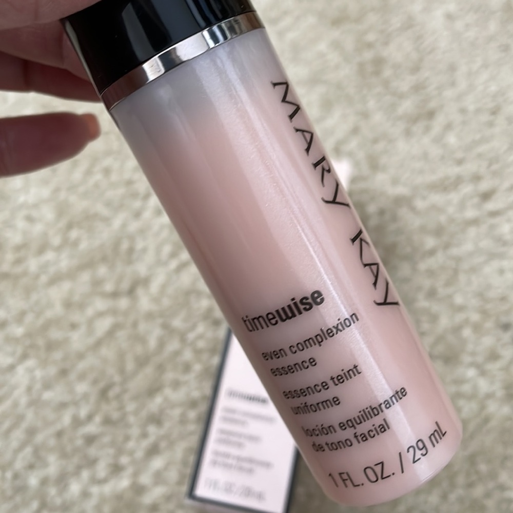 TimeWise Even Complexion Essence